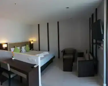 April Suites - 33