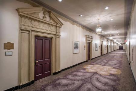 Hilton Netherland Plaza - 17