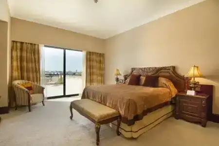 Grand Excelsior - 105