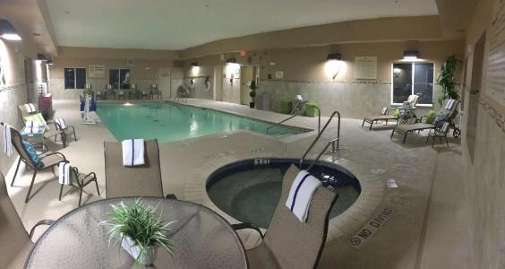 Hampton Inn & Suites - 1