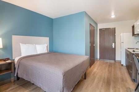 Comfort Suites - 33