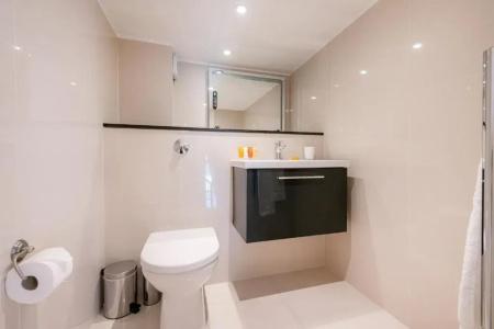 Queensgate Court - 332