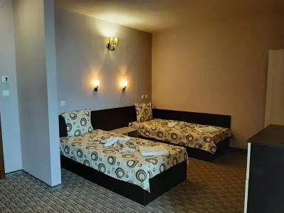 Silver - All Inclusive & Free Parking - 49