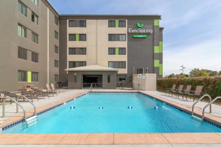 EverSpring Inn & Suites - 15