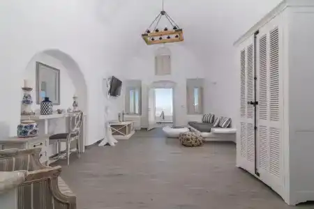 Angel Luxury Suites - 3