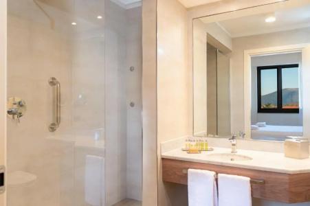 DoubleTree by Hilton Brescia - 53