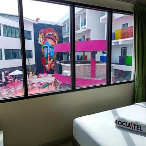 SocialTel Samui - Adults - 26