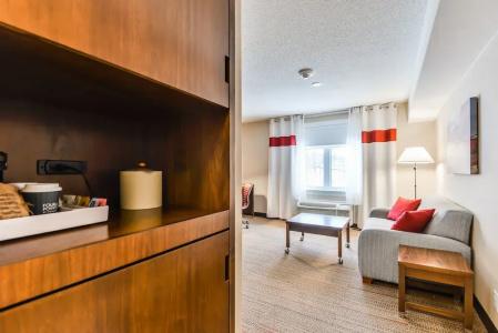 Four Points by Sheraton - 43