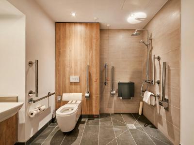 Park Regis Birmingham - 9