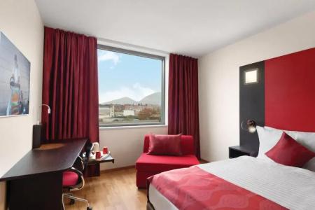 Ramada Encore by Wyndham Geneva - 24