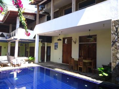 Gomez Place - 11