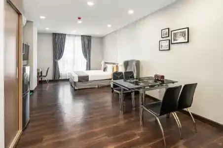 Emerald Central - 274