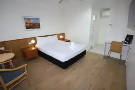 Reign Inn - 122
