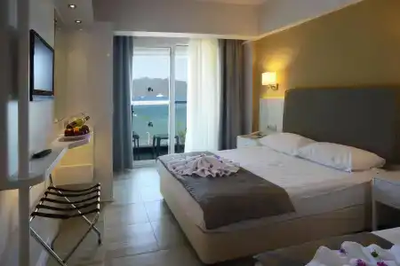 Maris Beach - 4