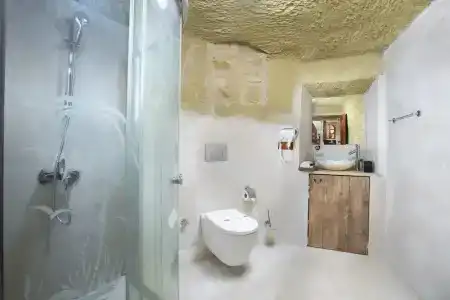 Romantic Cave - 27