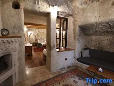 Sarnich Cave Suites - 177