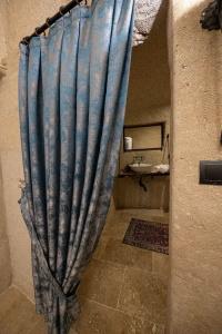 Sunak Cave Boutique - 84
