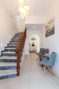 Bluetopia Suites - 8