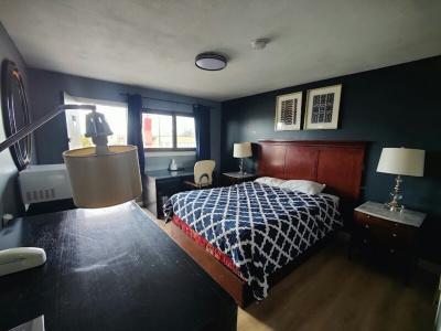 Edgebrook Motel - 4