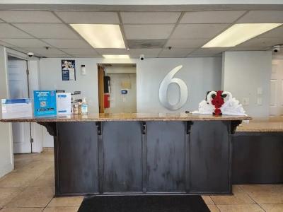 Studio 6, CA Natomas - 1