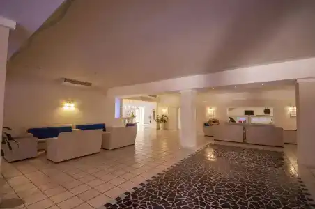 Blu Laconia Village - 1