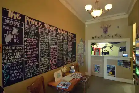 The Prince Albert Backpackers & Bar - 17