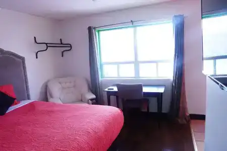Knights Inn - 60