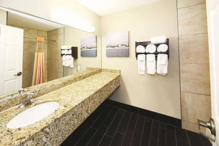 La Quinta Inn by Wyndham near Cedar Point - 6