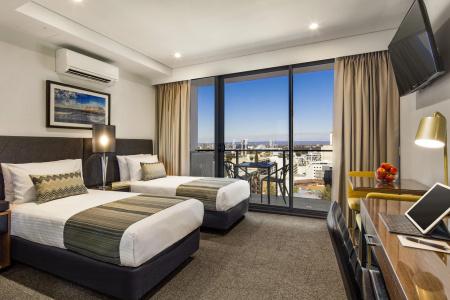Quest East - 20