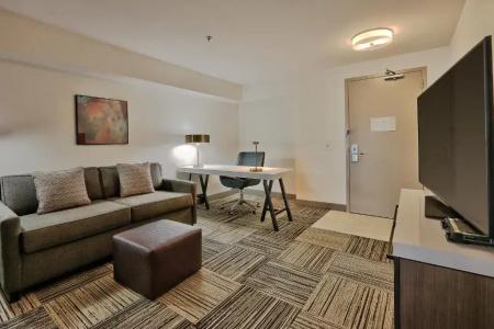 Hilton Garden Inn/Journal Center - 60