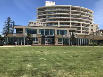 Rydges - 0