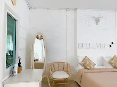 Green Gallery Beach Boutique - 104