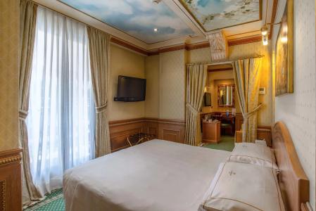 River Palace - 18