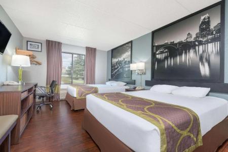Super 8 by Wyndham/Airport - 22
