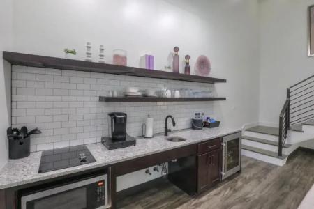 Studio 154 Luxury - 153