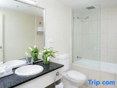 Rydges - 170