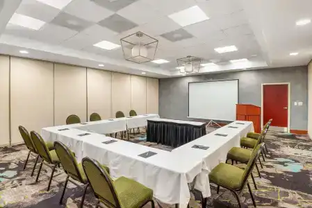 Best Western Premier City Gateway - 22