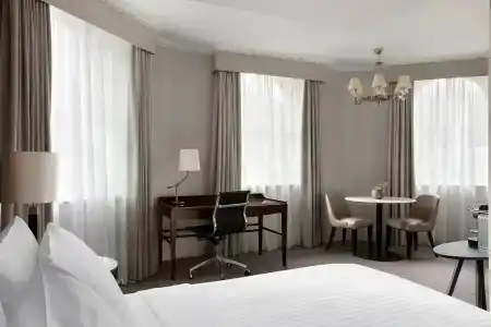 Bristol Marriott Royal - 10