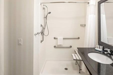 Fairfield Inn & Suites by Marriott - 31