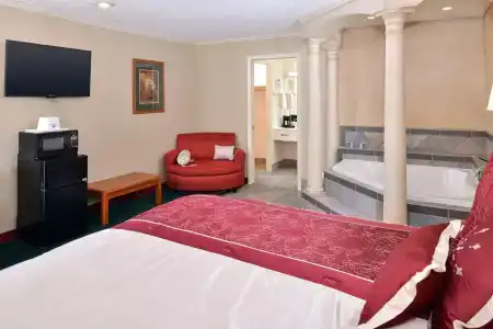 Americas Best Value Inn East - 4