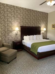 Quality Inn South - 45