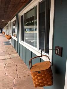 Cambria Shores Inn - 18