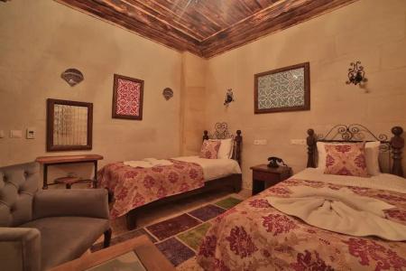 Caravanserai Inn - 91