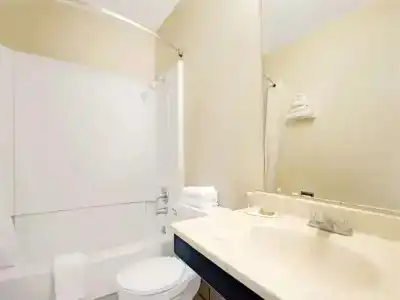 Super 8 by Wyndham/La Posada Lane - 13