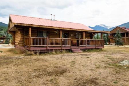 Glacier House & Resort - 120