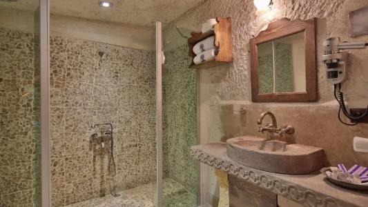 Phocas Cave Suites - 99