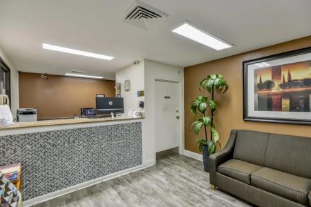 Wake Inn - 20