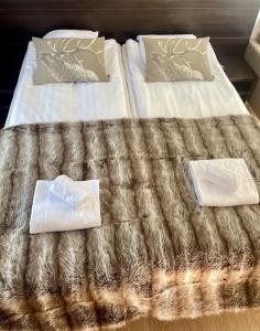 Levi Suites Levi Gold - 232
