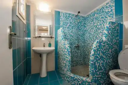 Honeymoon Beach Studios - 8