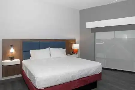 Hampton Inn & Suites Charlotte Steele Creek Road, Nc - 81